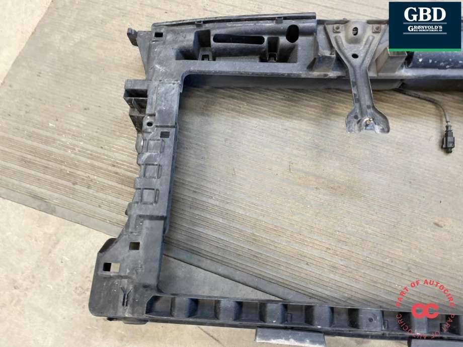Frontplate til VW Caddy 2010-2015 (Type III, Fase 2)  (1T0 805 588 AC|1T0 805 588 AF 9B9|1T0 805 588 AC 9B9)