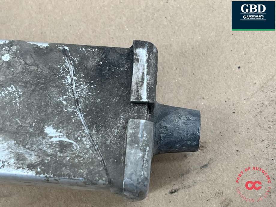 Støtfanger foran feste høyre til Citroën C4, Picasso 2013-2018 (Type II) (52000W02|9675239880|)