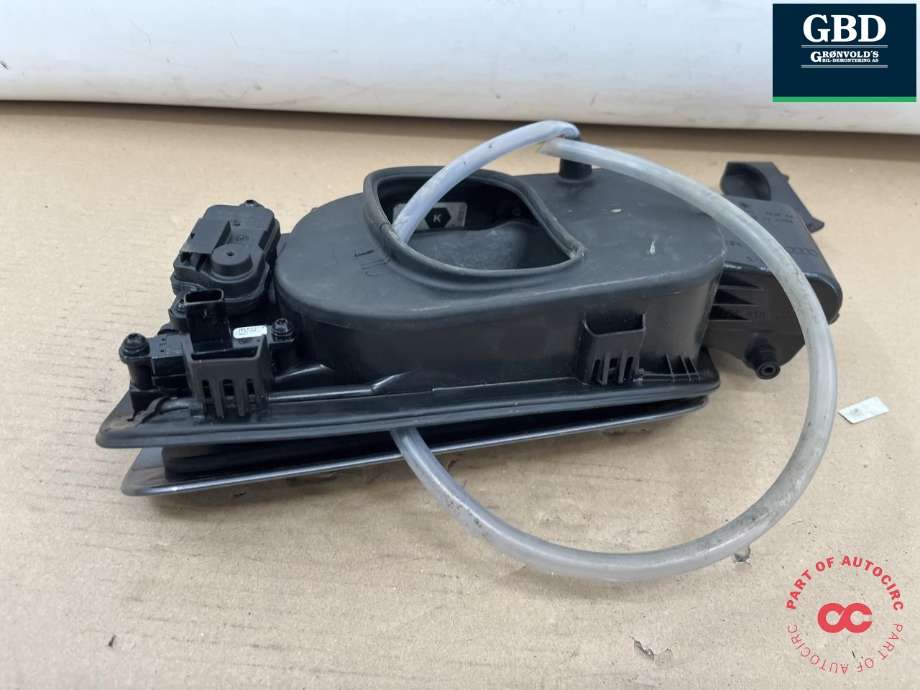 Ladeluke karosseri elbil til Audi Q4 e-tron 2021-->>  (89A 810 593 J|89A 810 593 C|)