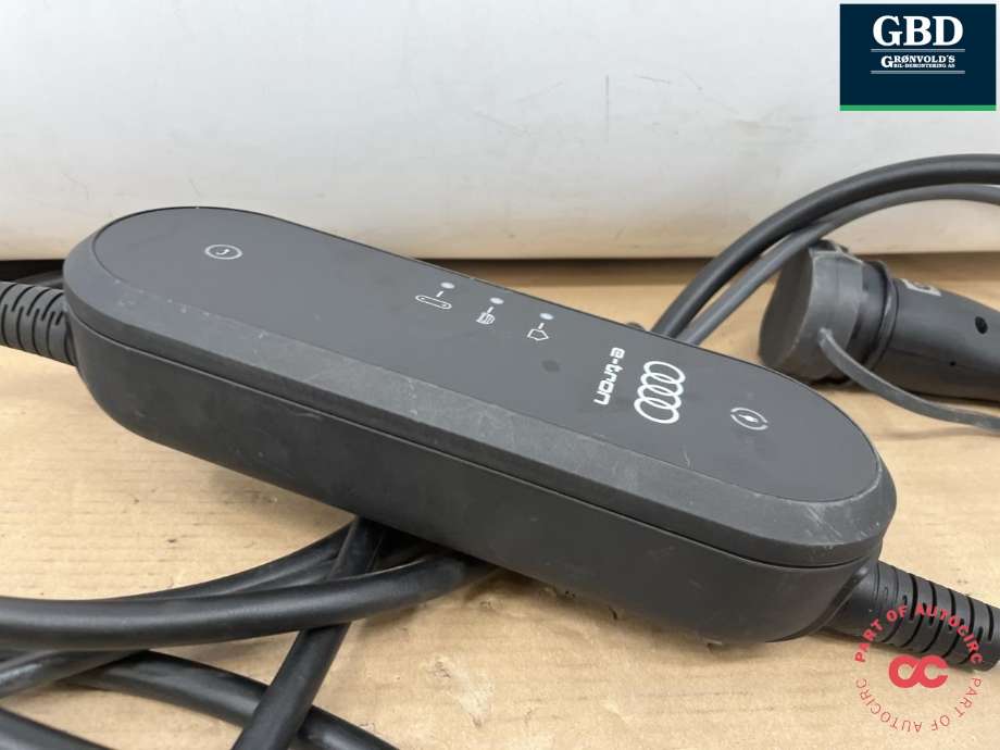 Batterilader kabel til Audi Q4 e-tron 2021-->> (8V4 998 639 Q|V04 017 001 DF|)