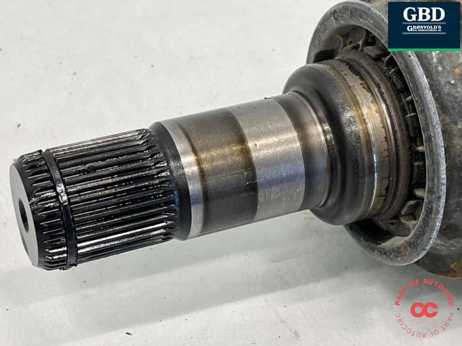 Drivaksel høyre bak, diesel/automat til Audi Q7 2010-2015 (Type I, Fase 2) (7L8 501 201 B|7L8 501 201 BX|)