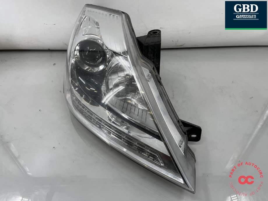 Frontlykt høyre xenon til SsangYong Rexton W 2014-2017 (Y290) (Y290) (8310208D60|)
