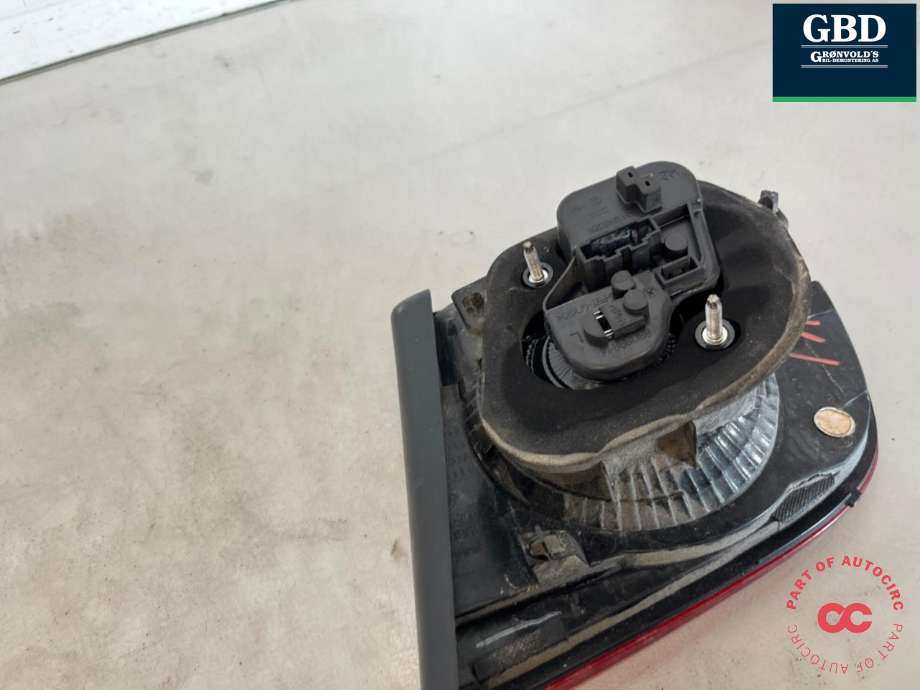 Baklykt venstre indre til VW Golf VI 2008-2012 (5K0 945 093 AB|5K0 945 093 G|)