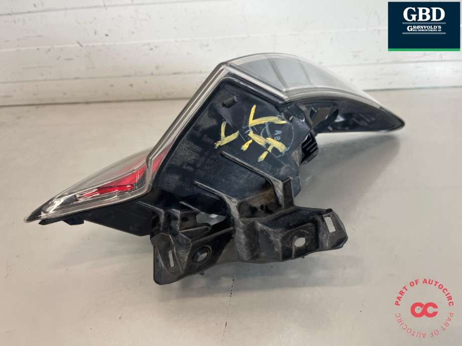 Baklykt venstre ytre til Toyota Corolla 2019-->> (8156102C40|)