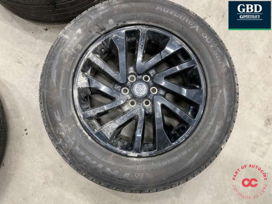 Hjulsett aluminium sommer til Nissan Navara 2016-->> (D23) (D23) (TRIANGLE|265-60R18|PROD 4224 2|50MM|ET45)