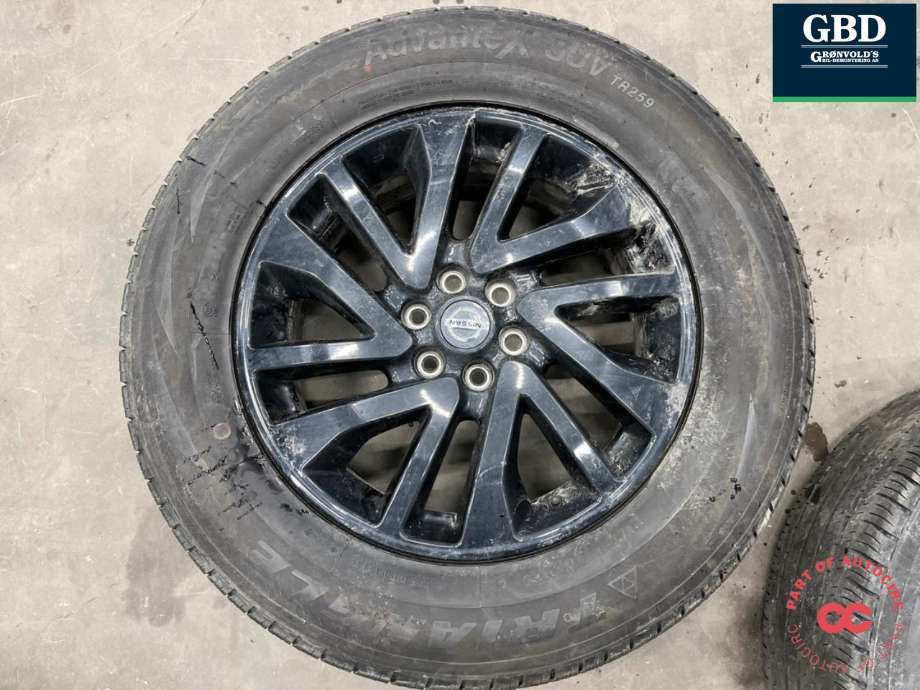 Hjulsett aluminium sommer til Nissan Navara 2016-->> (D23) (D23) (TRIANGLE|265-60R18|PROD 4224 2|50MM|ET45)