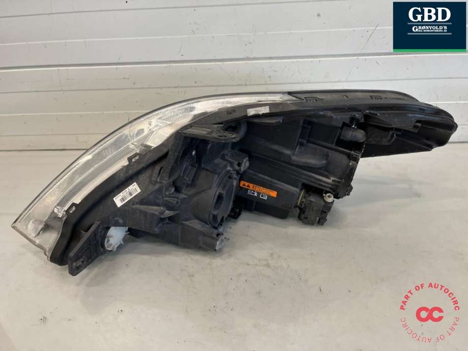 Frontlykt høyre xenon til SsangYong Rexton W 2014-2017 (Y290) (Y290) (8310208D60|)