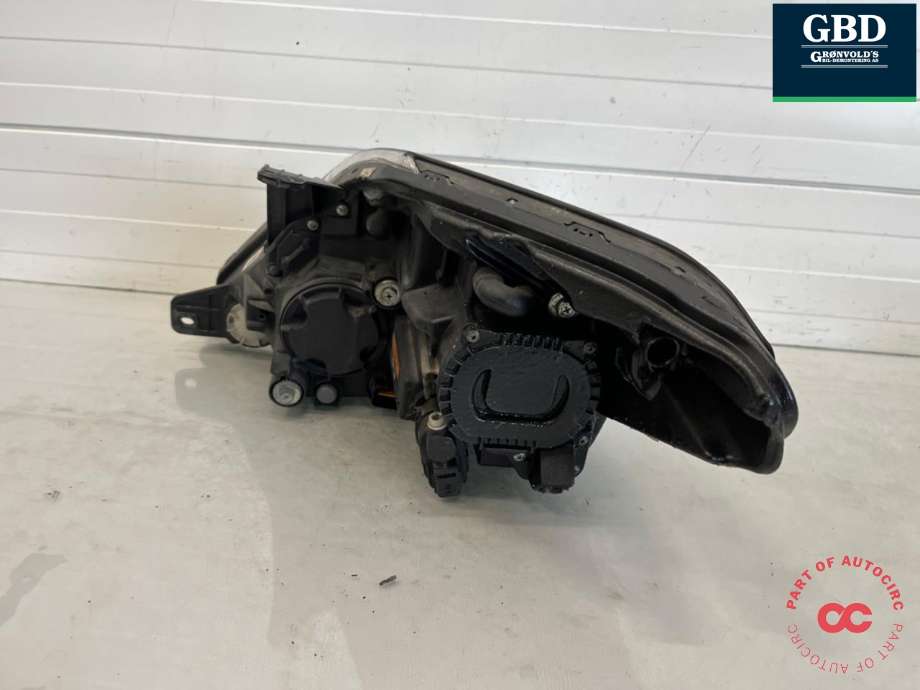 Frontlykt høyre xenon til SsangYong Rexton W 2014-2017 (Y290) (Y290) (8310208D60|)