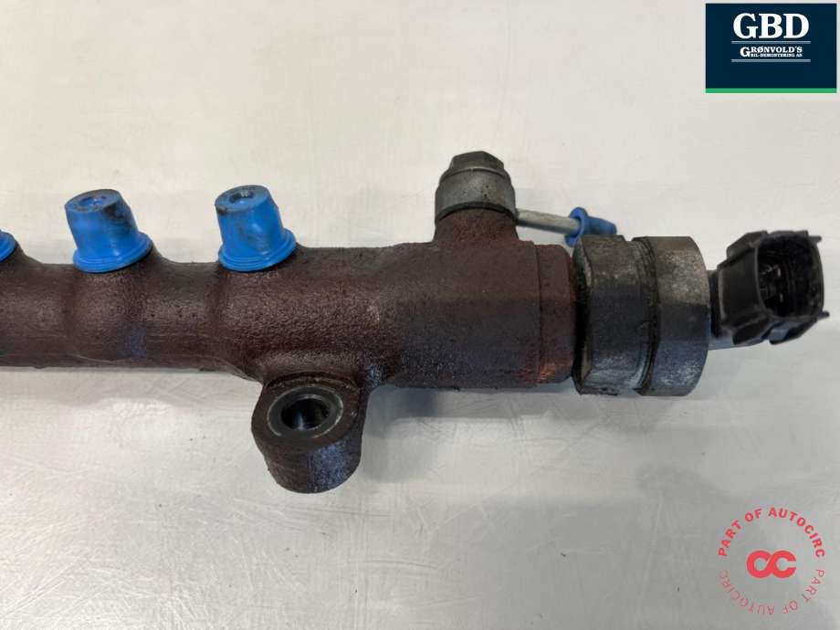 Dyseskinne (fuelrail) til Toyota Avensis 2009-2015 (Type III, Fase 1) (238100R041|)