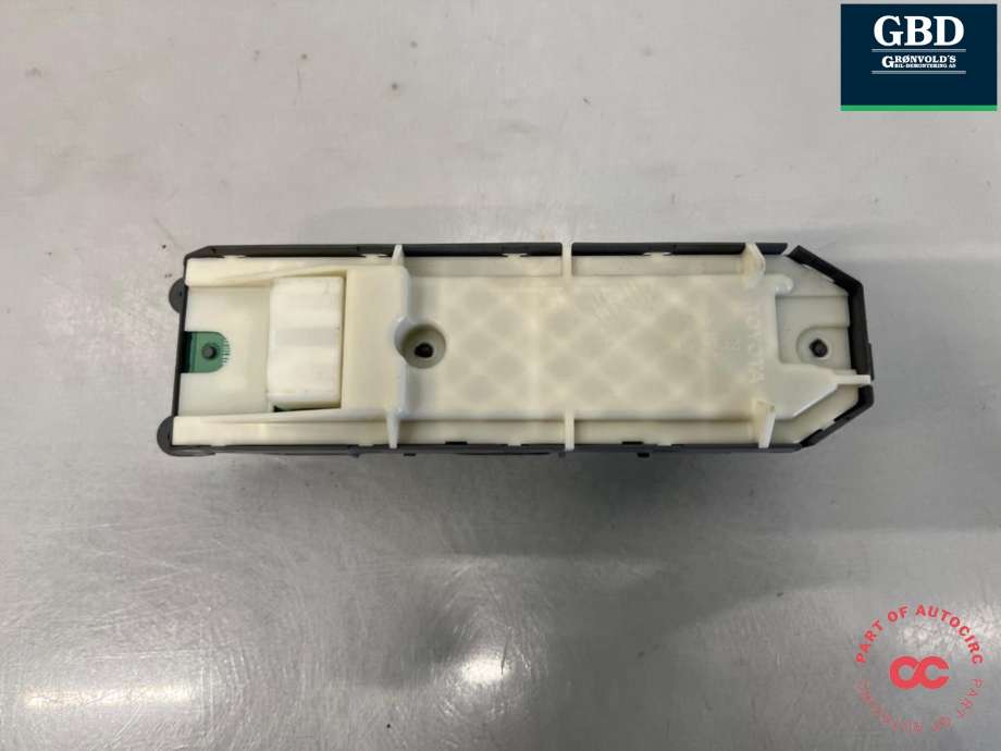 Bryter ruteheis førerdørspanel til Toyota Auris 2015-2019 (Type II, Fase 2)  (8404002120|)