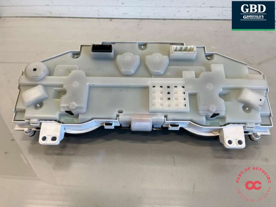 Instrumentpanel til Toyota Land Cruiser 200 2008-->>  (8380060J02|8380060J01|)