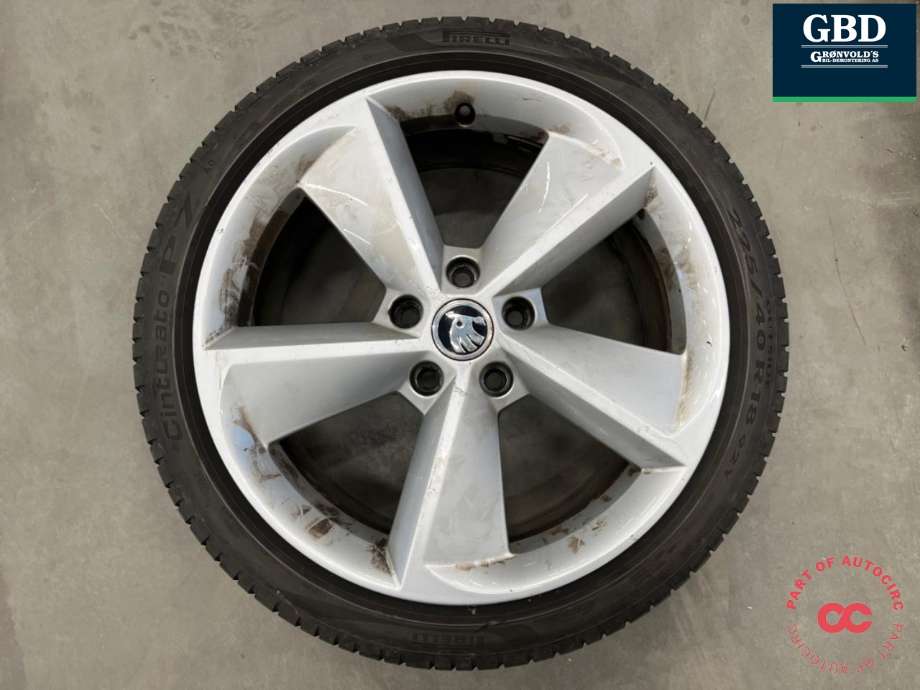 Hjulsett aluminium sommer til Škoda Octavia, 2013-2016 (Type III, Fase 1) (PIRELLI CINTURATO P7|225-40R18 92Y)