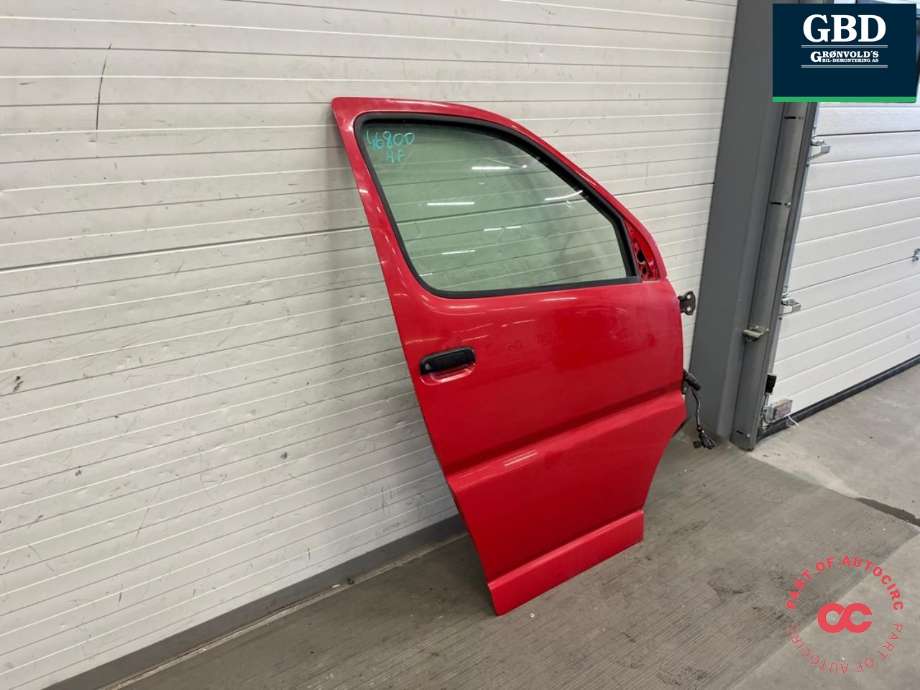 Dør høyre foran til Toyota Hiace 2007-2012 (Fase 3) (6700126180|)