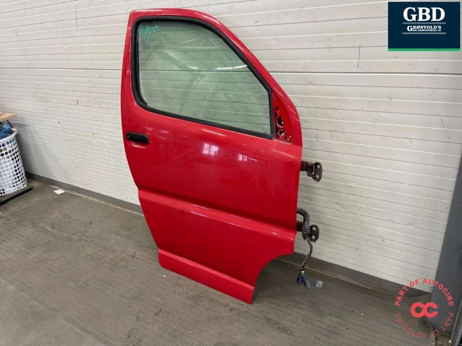 Dør høyre foran til Toyota Hiace 2007-2012 (Fase 3) (6700126180|)