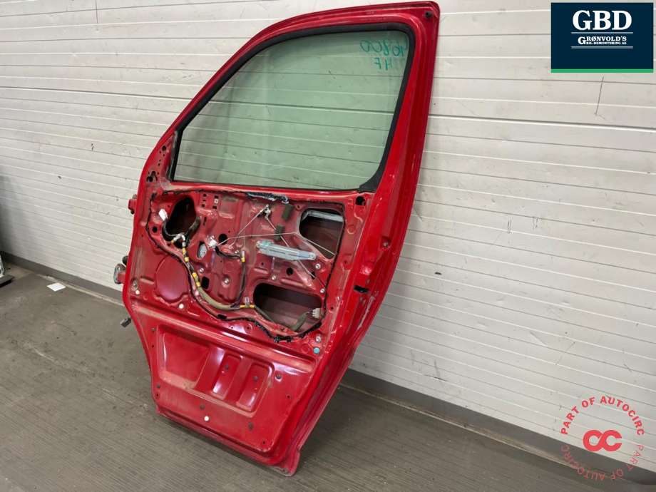 Dør høyre foran til Toyota Hiace 2007-2012 (Fase 3) (6700126180|)