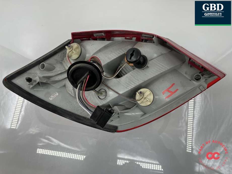 Baklykt høyre til Škoda Fabia 2010-2014 (Type II, Fase 2) (5J6 945 112|5J6945096|)