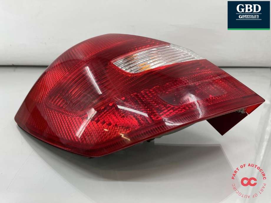 Baklykt venstre til Škoda Fabia 2010-2014 (Type II, Fase 2)  (5J6 945 111|5J6945095|)