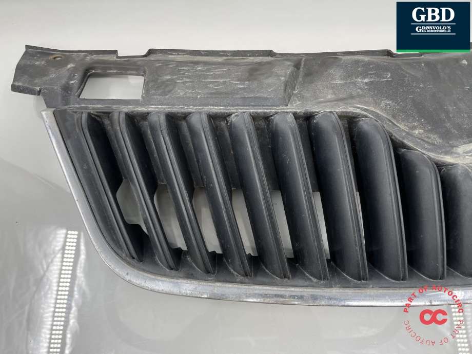 Grill til Škoda Fabia 2010-2014 (Type II, Fase 2) (5J0 853 668 C|)