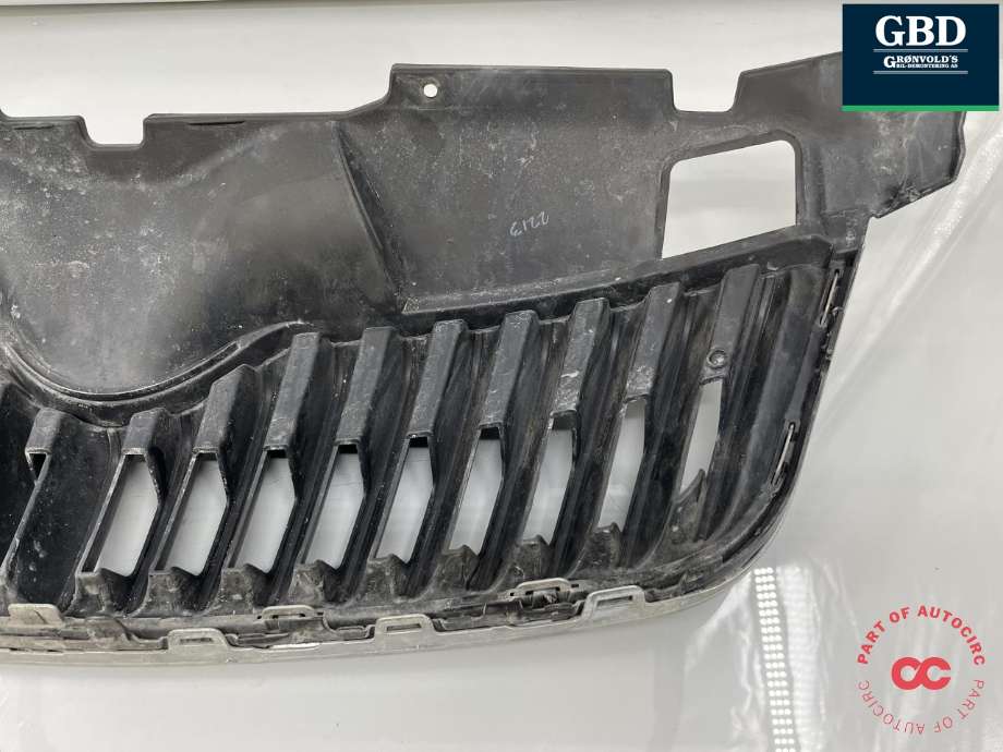 Grill til Škoda Fabia 2010-2014 (Type II, Fase 2) (5J0 853 668 C|)