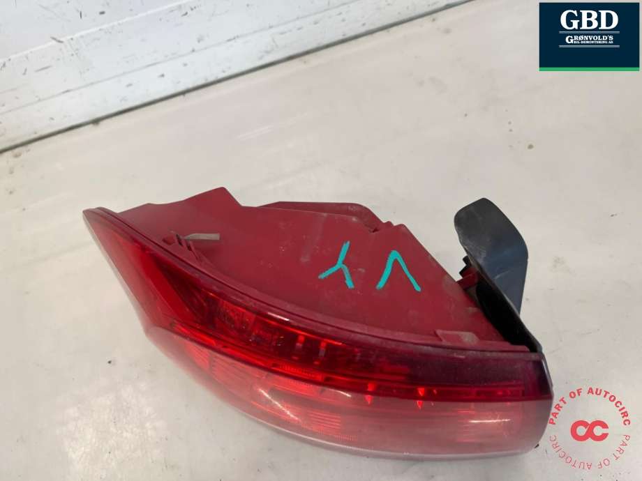 Baklykt venstre ytre til VW Passat 2011-2015 (B7) (B7) (3AF 945 207 B|)