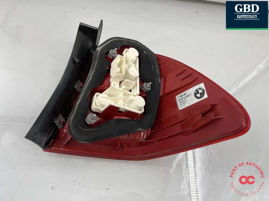 Baklykt venstre ytre til BMW 3-Serie 2005-2011 (E90/E91/E92/E93) (E90/E91/E92/E93) (63 21 7 160 061|)