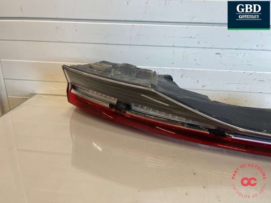 Baklykt midtre til Audi Q4 e-tron 2021-->>  (89A 945 095 G|89A 945 095 B|)