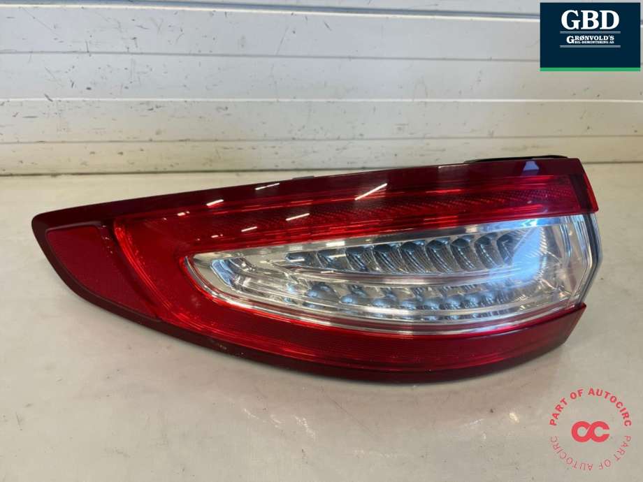 Baklykt venstre ytre til Ford Mondeo 2014-2019 (Type V, Fase 1) (2345647|DS73-13405-FK|)