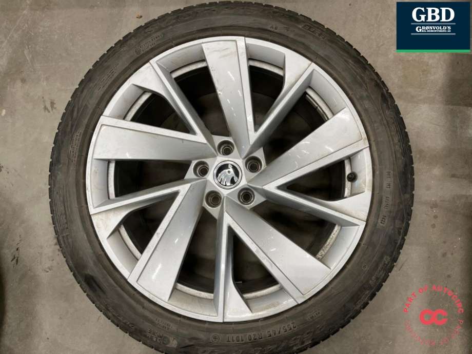 Hjulsett aluminium sommer til Škoda Enyaq 2021-->> (PIRELLI SCORPION|BAK 255-45R20 101T FORAN 235-50R20 100T|PROD 1322 3|30-4|8 MM|FORAN ET45 BAK ET42)