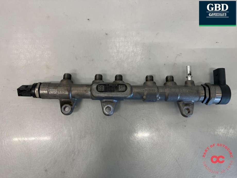 Dyseskinne (fuelrail) til BMW X3 2010-2017 (F25) (F25) (13 53 8 514 154|8 514 154 02|)