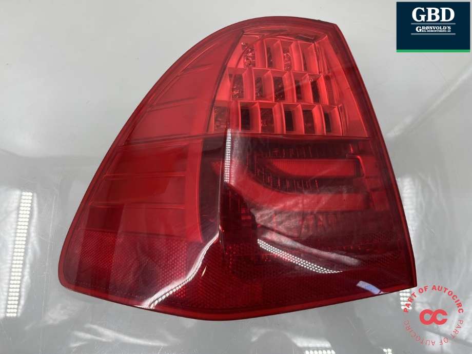 Baklykt venstre ytre til BMW 3-Serie 2005-2011 (E90/E91/E92/E93) (E90/E91/E92/E93) (63 21 7 289 431|)