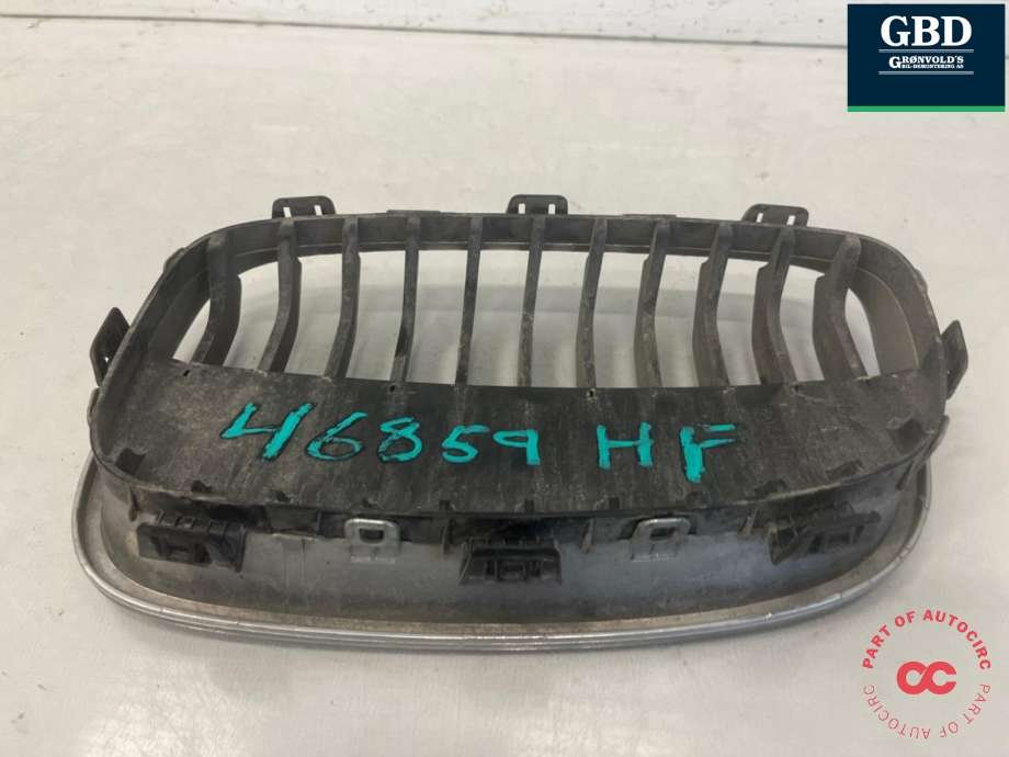 Grill høyre til BMW 1-Serie 2011-2015 (Fase 1) (F20/F21) (F20/F21) (51 13 7 262 118|7 239 022|7 262 118)