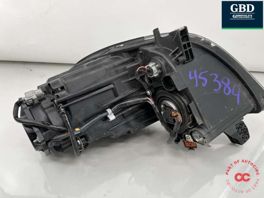Frontlykt høyre full-LED til Mitsubishi i-MiEV 2010-->>  (8301C760|)