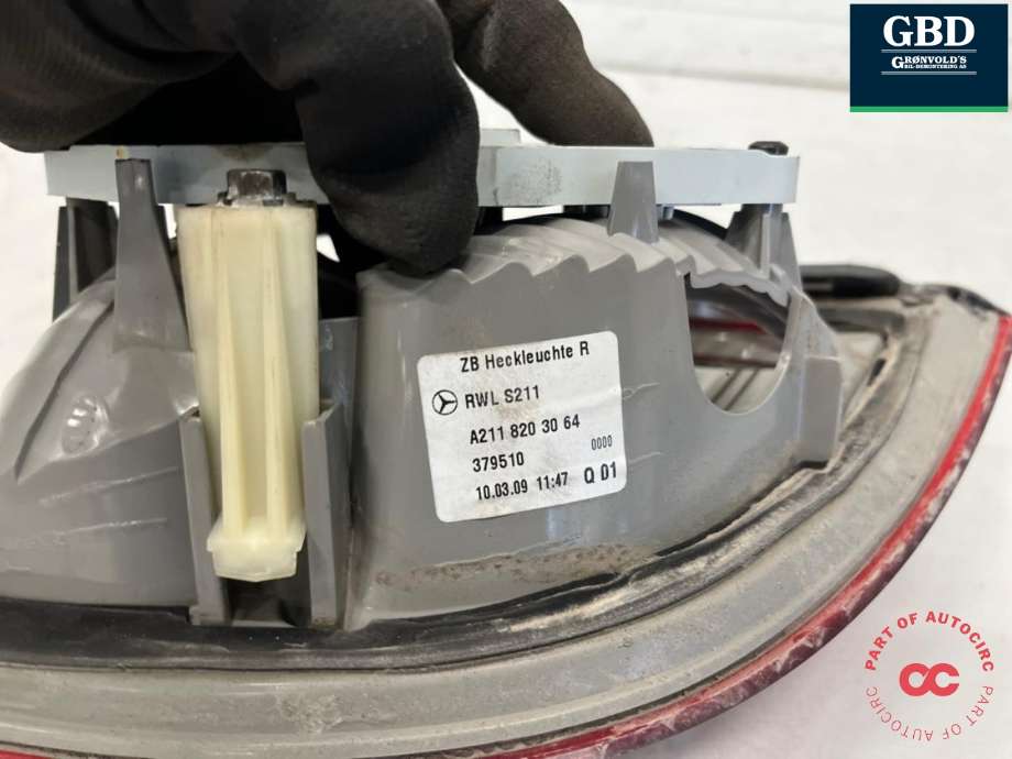 Baklykt høyre indre til Mercedes E-Klasse 2006-2009 (Fase 2) (W211) (W211) (A 211 820 30 64 64|)