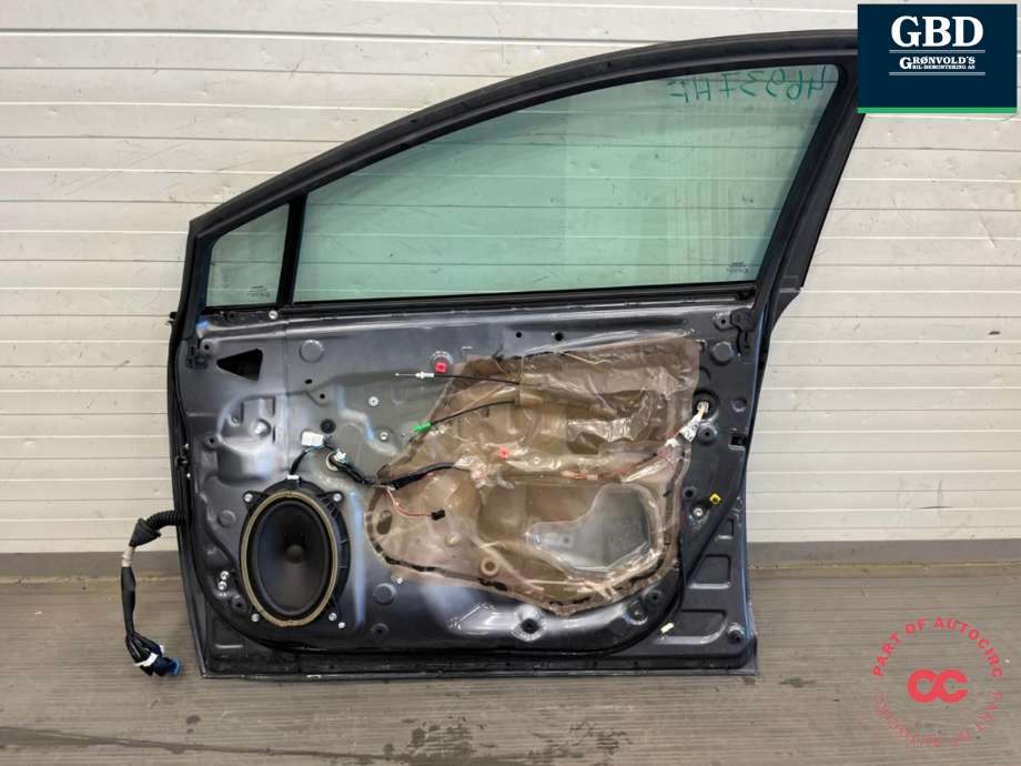 Dør høyre foran til Toyota Avensis 2009-2015 (Type III, Fase 1)  (6700105081|6700105070|)