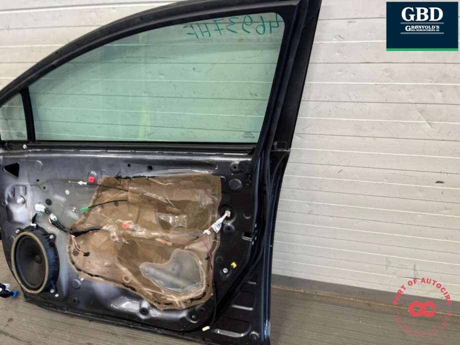 Dør høyre foran til Toyota Avensis 2009-2015 (Type III, Fase 1)  (6700105081|6700105070|)