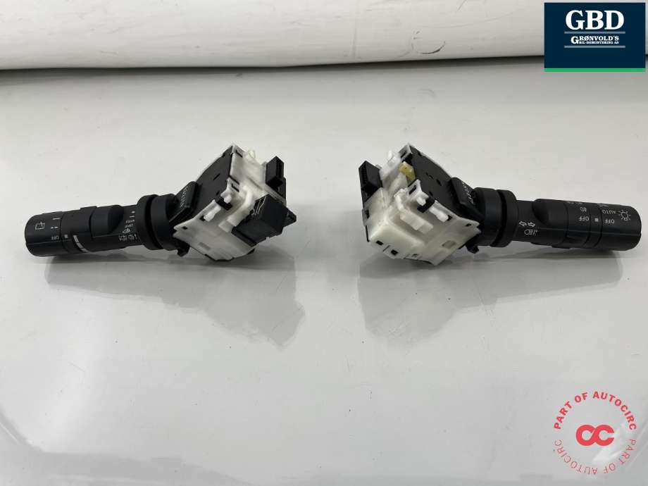 Bryter combi til Nissan Qashqai 2007-2010 (Type I, Fase 1)  (25540JD03A|25260JD01A|)