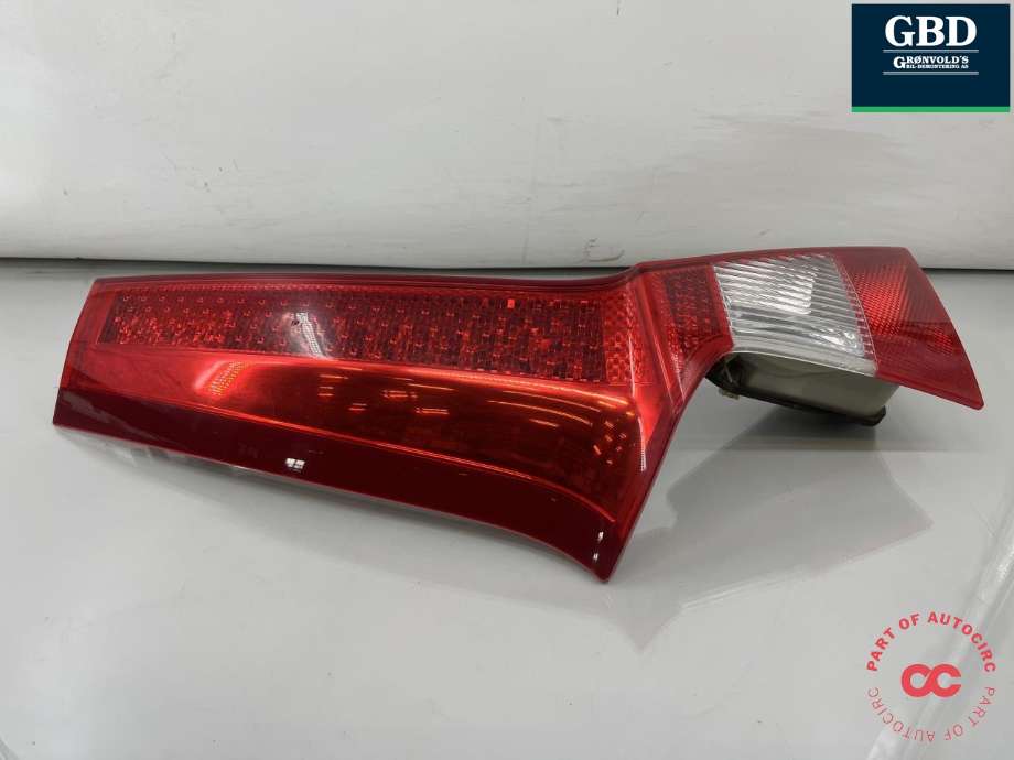 Baklykt venstre indre til Volvo V70 2007-2013 (Type III, Fase 1) (31276839|)