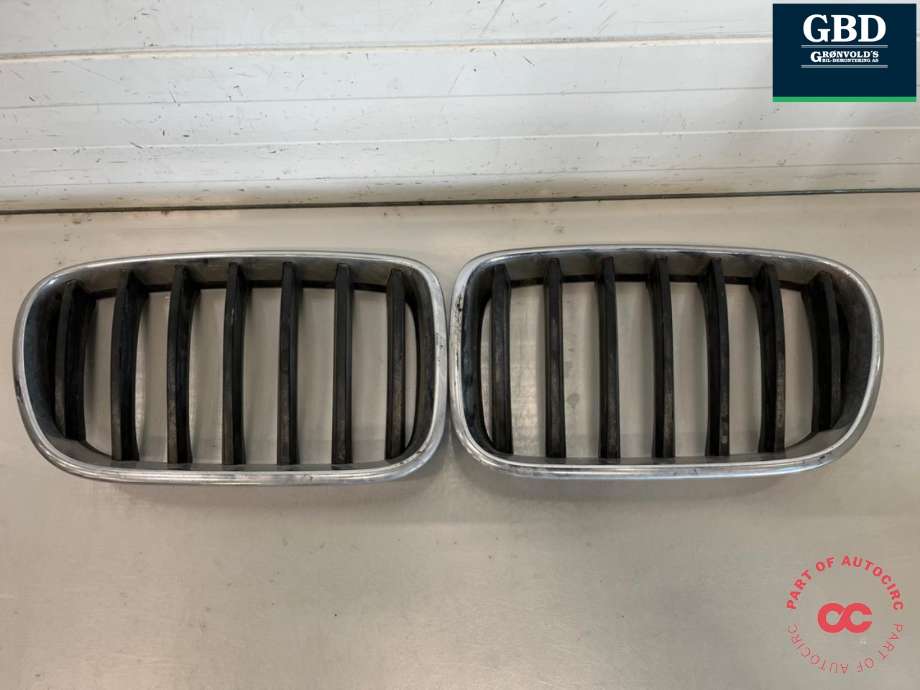 Grill til BMW X3, 2010-2017 (F25) (F25) (51 11 7 210 725)
