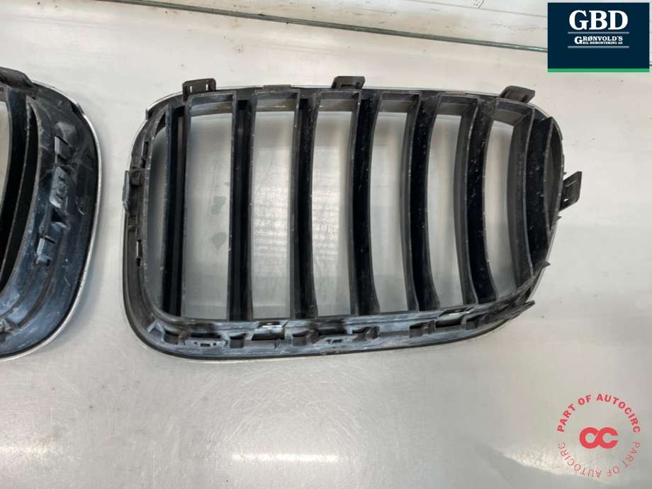 Grill til BMW X3 2010-2017 (F25) (F25) (51 11 7 210 725|51 11 7 210 726|)