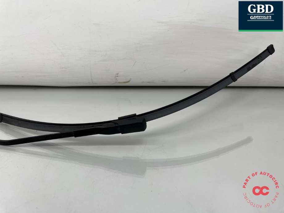 Viskerarm frontrute venstre til Mercedes Vito 2014-->> (W447) (W447) (A 447 820 00 00|)