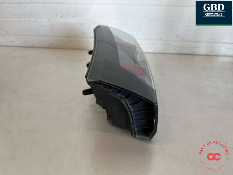 Baklykt høyre indre til Peugeot e-2008 2019-->>  (98 259 571 80|)
