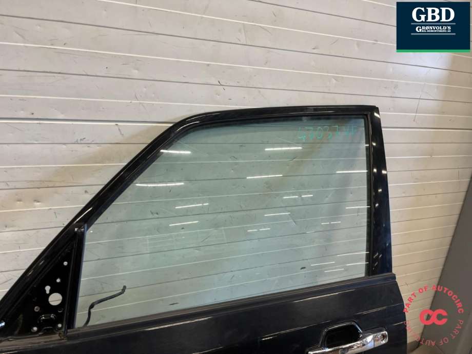 Dør venstre foran til Mitsubishi Pajero 2007-2016 (Type IV, Fase 1) (5700A877|)