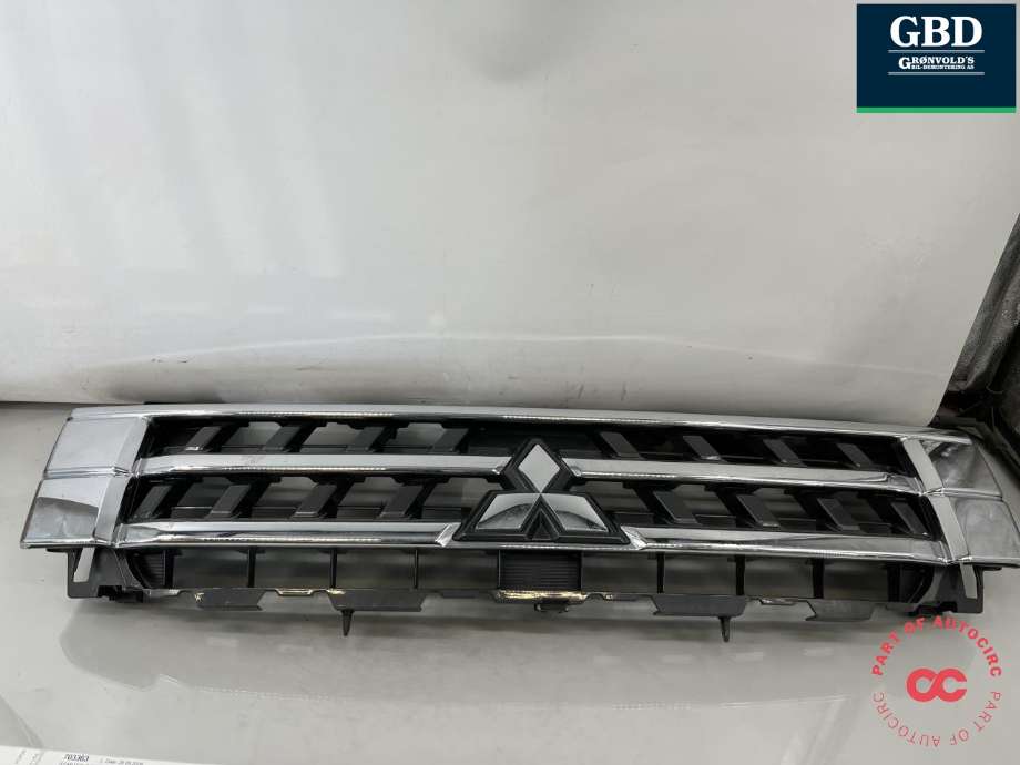 Grill til Mitsubishi Pajero 2007-2016 (Type IV, Fase 1) (7450A956|)