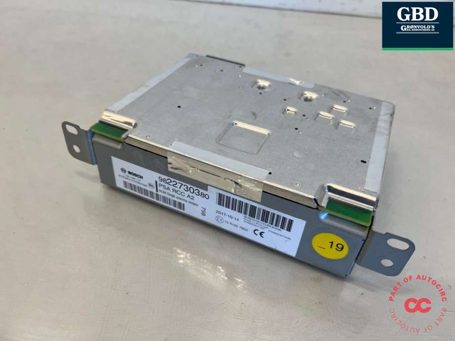 Bilstereo til Peugeot Expert 2016-->> (Type III) (16 238 073 80|)