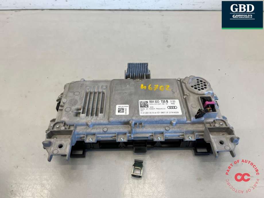Instrumentpanel til Audi Q4 e-tron 2021-->>  (89A 920 725 F|89A 920 725 E|)