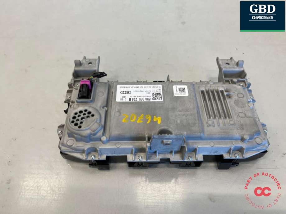 Instrumentpanel til Audi Q4 e-tron 2021-->>  (89A 920 725 F|89A 920 725 E|)