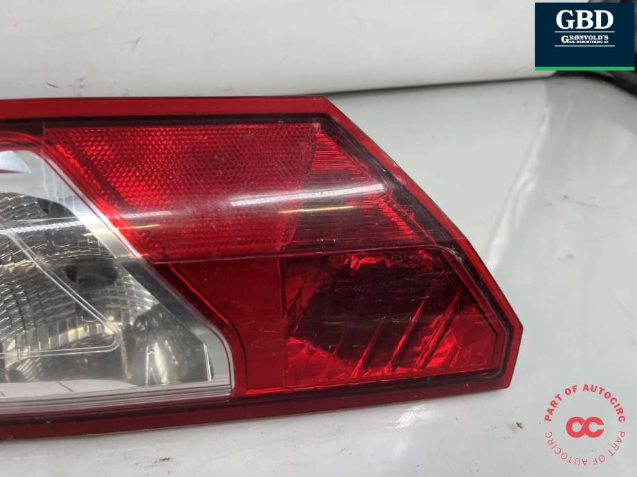 Baklykt høyre nedre til Ford Transit Connect 2013-2018 Type II, Fase 1 (2390058|DT11-13404-AD|)