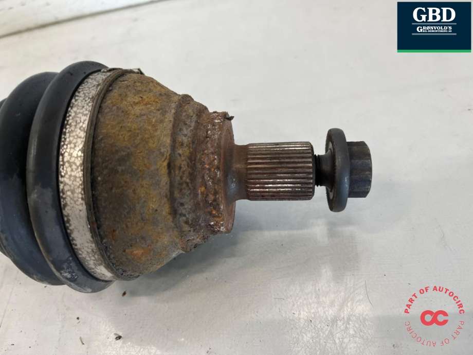 Drivaksel høyre foran, diesel/automat til VW Tiguan 2011-2016 (Type I, Fase 2) (5WA 407 272 R|5N0 407 766|5N0 407 766 X)