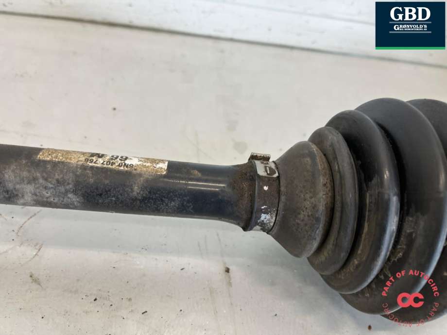 Drivaksel høyre foran, diesel/automat til VW Tiguan 2011-2016 (Type I, Fase 2) (5WA 407 272 R|5N0 407 766|5N0 407 766 X)