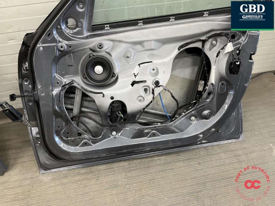 Dør høyre foran til BMW 3-Serie 2012-2018 (F30/F31/F34) (F30/F31/F34) (41 00 9 628 764|41 00 7 298 566|)